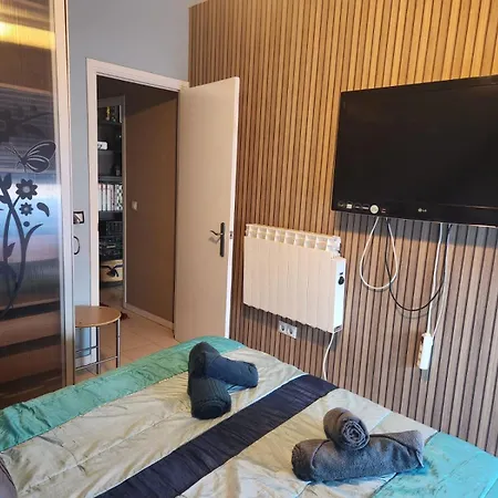 Bec, Parking, 1 Wc, Aseo, Ascensor, Wifi アパート *